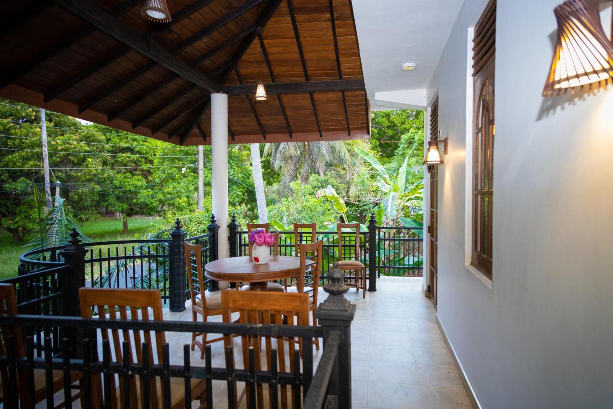 Marathona Tourist Resort - Anuradhapura Exterior foto